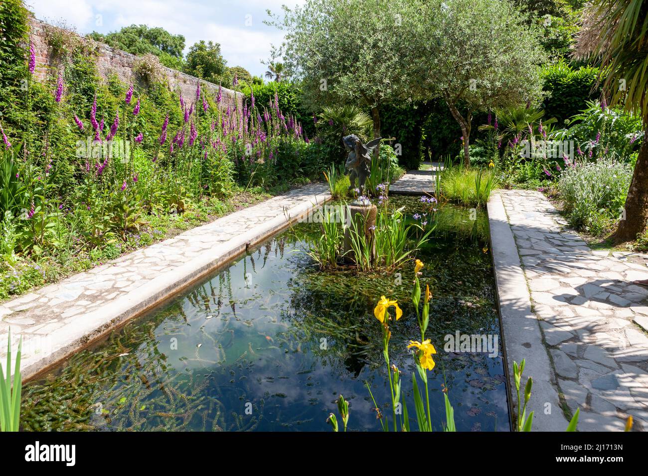 Der italienische Garten im Vergnügungsgebiet, Lost Gardens of Heligan, Cornwall, Großbritannien Stockfoto