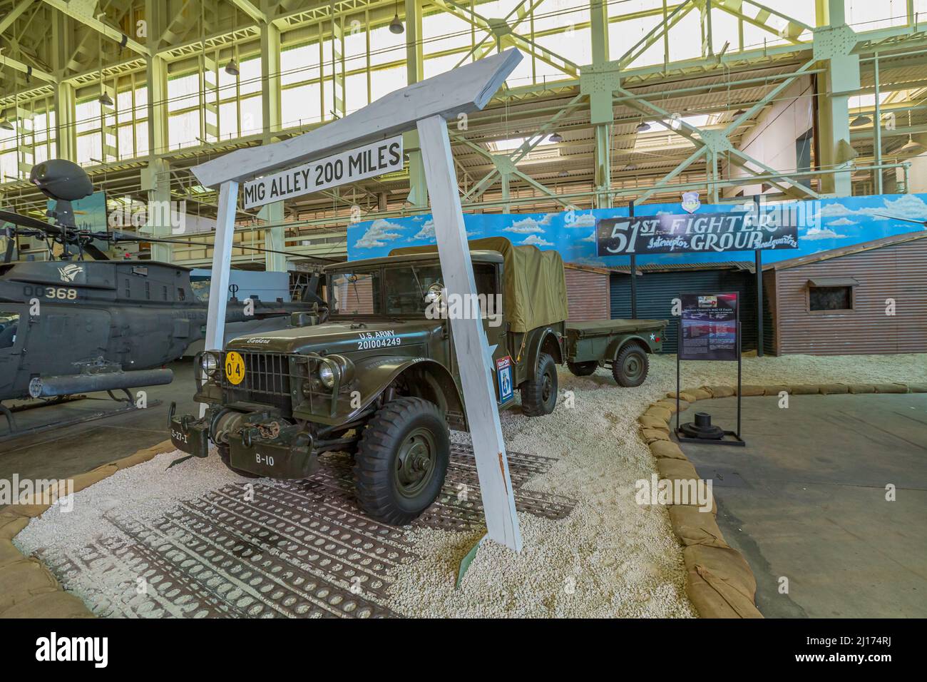Honolulu, Oahu, Hawaii, USA - August 2016: American U.S. Army Dodge WC Series 4x4 Truck im Pearl Harbor Aviation Museum of Hawaii Stockfoto