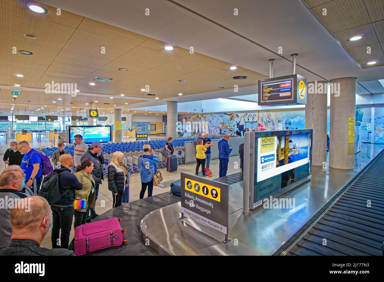 Gepäckausgabe am Flughafen Paphos, Zypern. Stockfoto