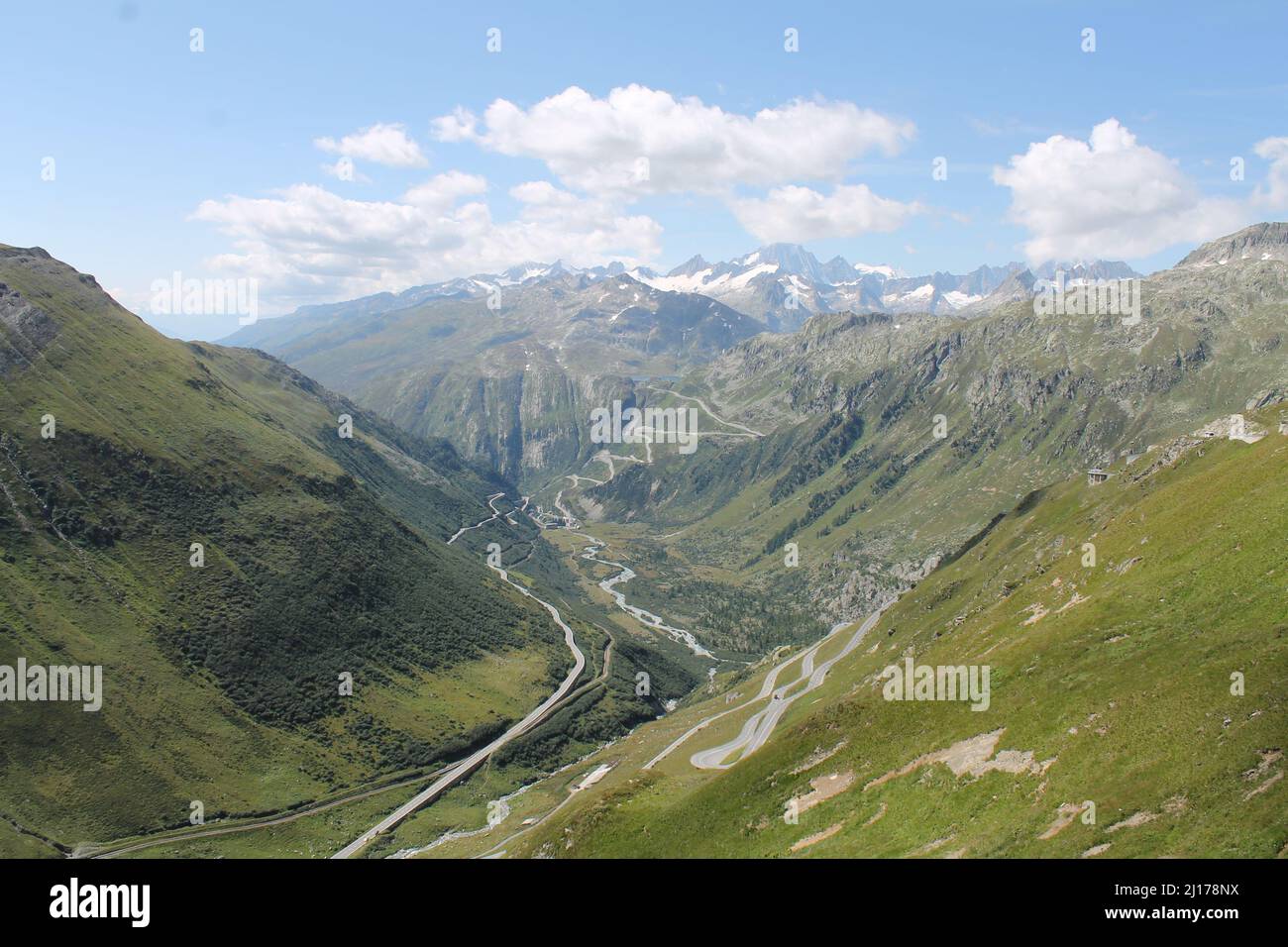 Furkapass, Strasse über den Pass in der Schweiz, vom Wallis nach Uri über 2400 Meter über dem Meeresspiegel Stockfoto