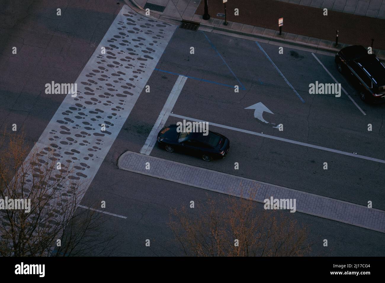 Das Foto von Porsche wurde von oben aufgenommen, was eine Ästhetik verleiht. Stockfoto