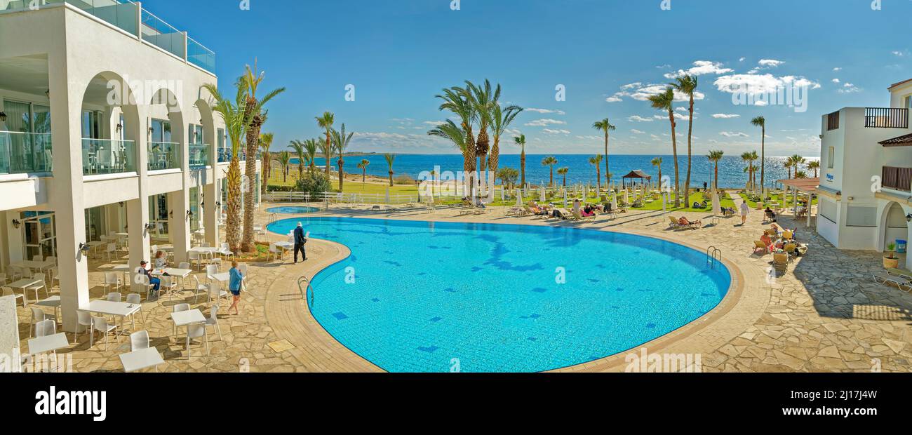 Opti Beach Hotel & Village Resort in der Nähe von Paphos, Zypern. Stockfoto