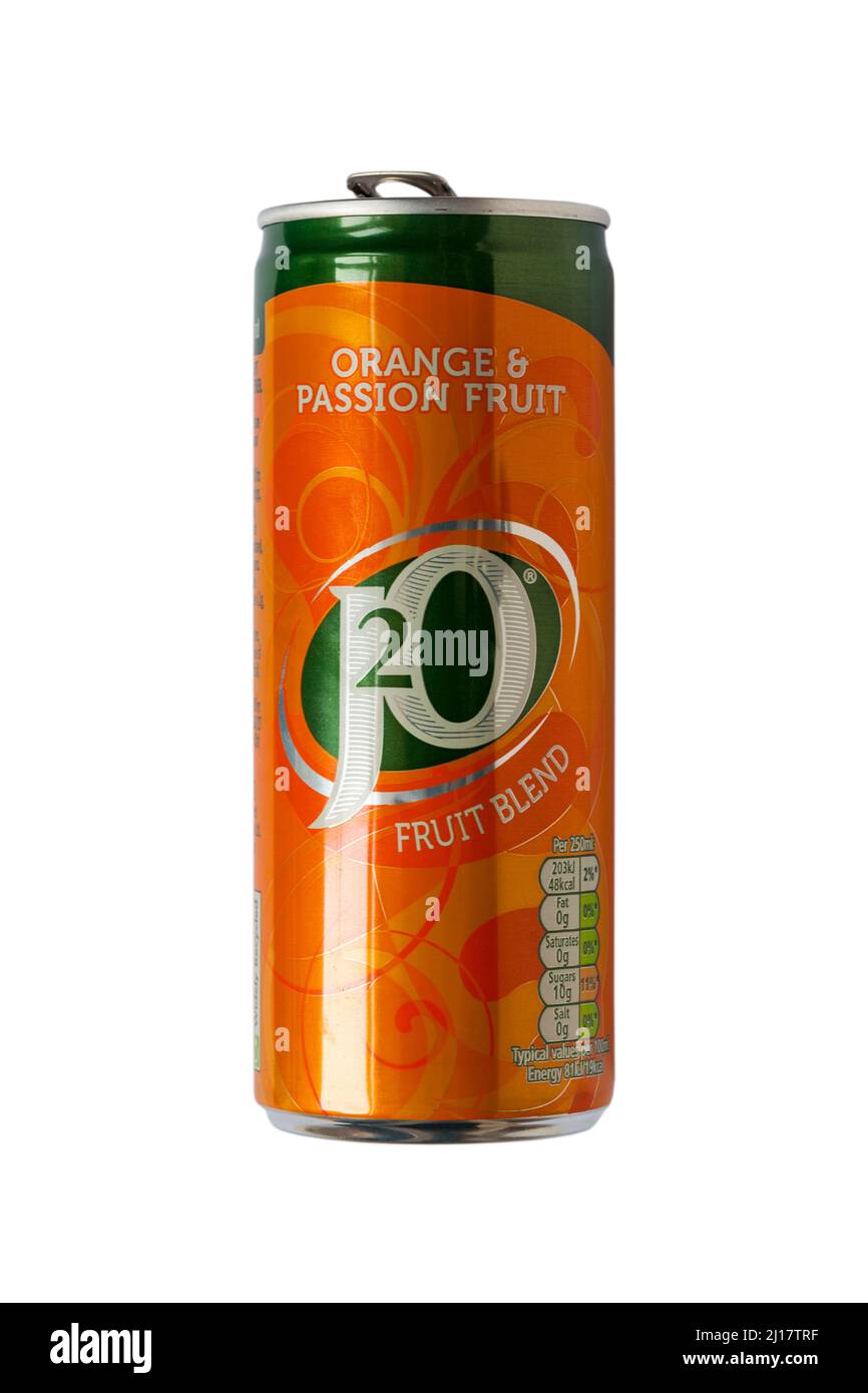 Dose Orange & Passion Fruit J2O Fruit Blend Softdrink isoliert auf weißem Hintergrund Stockfoto