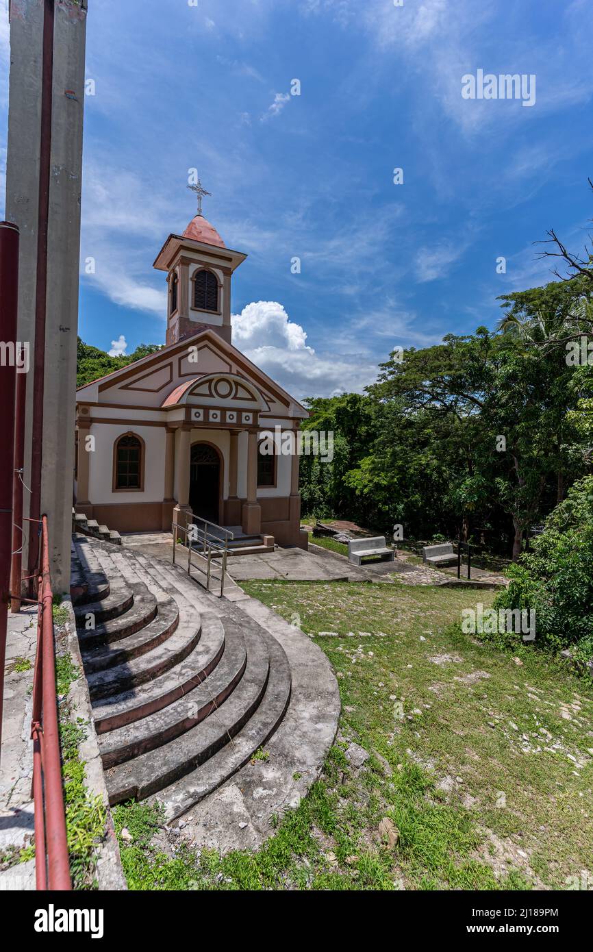 Schöner Blick auf den San Lucas Nationalpark Pier - Kirche und Ruinen - in Costa Rica Stockfoto