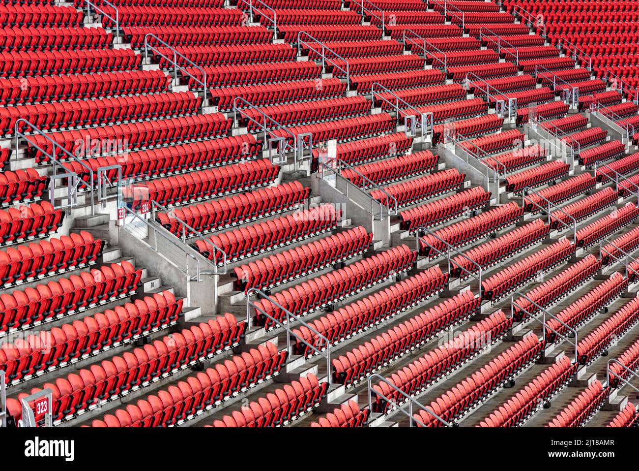 Roten Stadionsitze Stockfoto