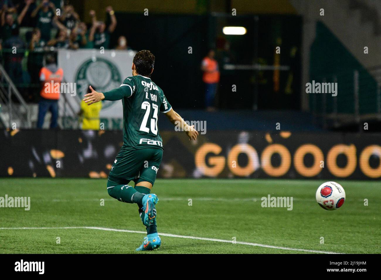 Sao Paulo, Sao Paulo, Brasilien. 23. März 2022. Paulista Fußball-Meisterschaft Viertelfinale: Palmeiras gegen Ituano. 23. März 2022, Sao Paulo, Brasilien: Fußballspiel zwischen Palmeiras und Ituano, gültig für das Viertelfinale der Paulista Soccer Championship, das am Mittwoch (23) im Allianz Parque Stadion in Sao Paulo stattfand. Palmeiras gewann das Spiel mit 2 zu 0, mit Toren von Raphael Veiga und Rony, und avancierte in das Halbfinale des Wettbewerbs. Bildnachweis: Ronaldo Barreto/TheNews2 (Bildnachweis: © Ronaldo Barreto/TheNEWS2 via ZUMA Press Wire) Stockfoto