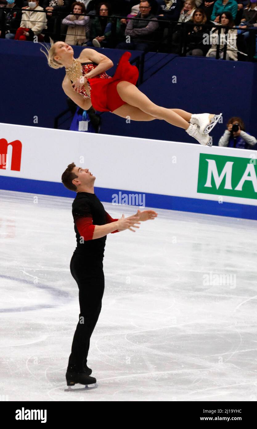 DIE US Alexa Scimeca-Knierim und Brandon Frazier treten am 23. März 2022 beim Kurzprogramm der beiden bei den ISU-Eiskunstlauf-Weltmeisterschaften in Montpellier, Südfrankreich, auf. Foto von Patrick Aventurier/ABACAPRESS.COM Stockfoto