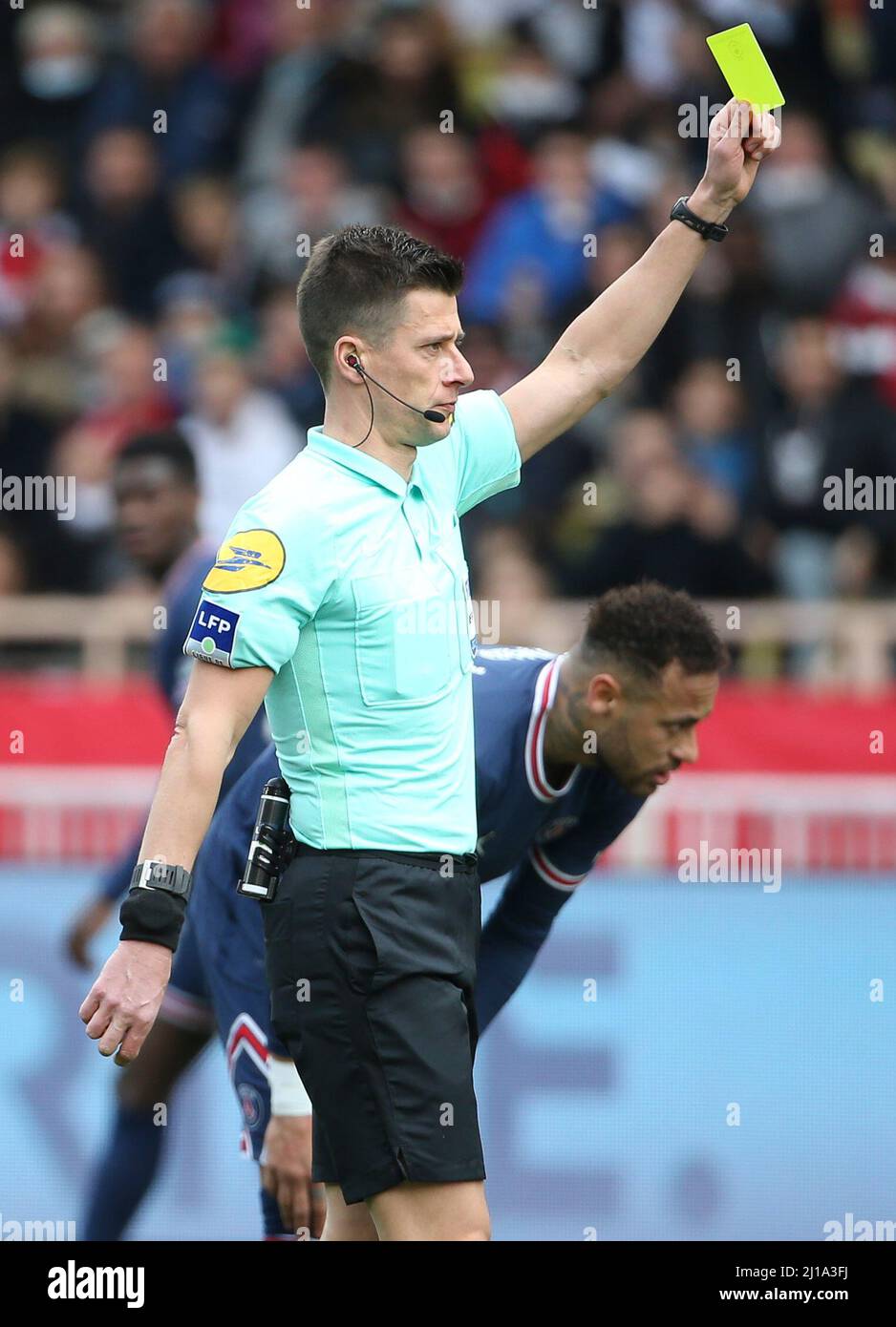 Schiedsrichter Benoit Bastien während des Fußballspiels der französischen Ligue 1 zwischen AS Monaco (ASM) und Paris Saint-Germain (PSG) am 20. März 2022 im Stade Louis II in Monaco - Foto Jean Catuffe / DPPI Stockfoto