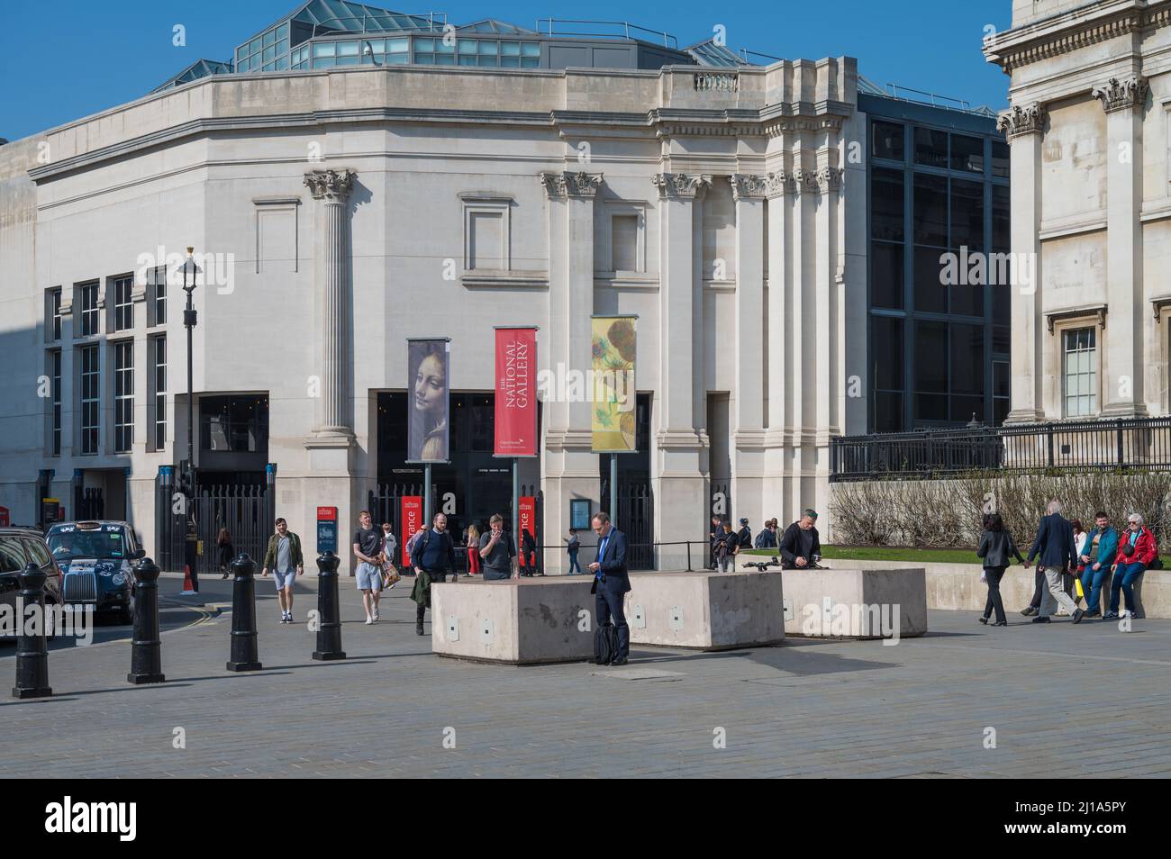 Außenansicht des Sainsbury-Flügels der Nationalgalerie. St Martin's Street, London, England, Großbritannien. Stockfoto