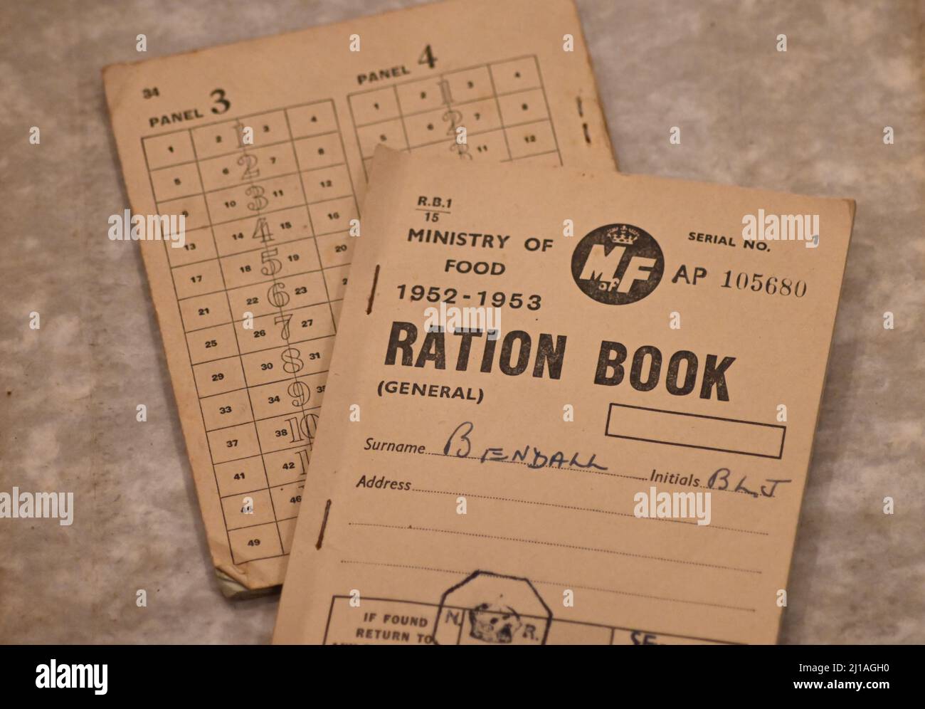 Ein Original-Rationsbuch, das vom Lebensmittelministerium von 1952 bis 1953 herausgegeben wurde Stockfoto