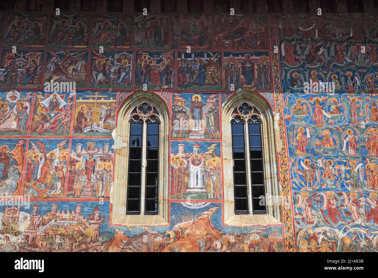 Vatra Moldovitei, Romania, das Kloster Moldovita, Manastirea Moldovita, ist ein Rumänen-orthodoxes Frauenkloster und liegt in Rumänien im Kreis Suce Stockfoto