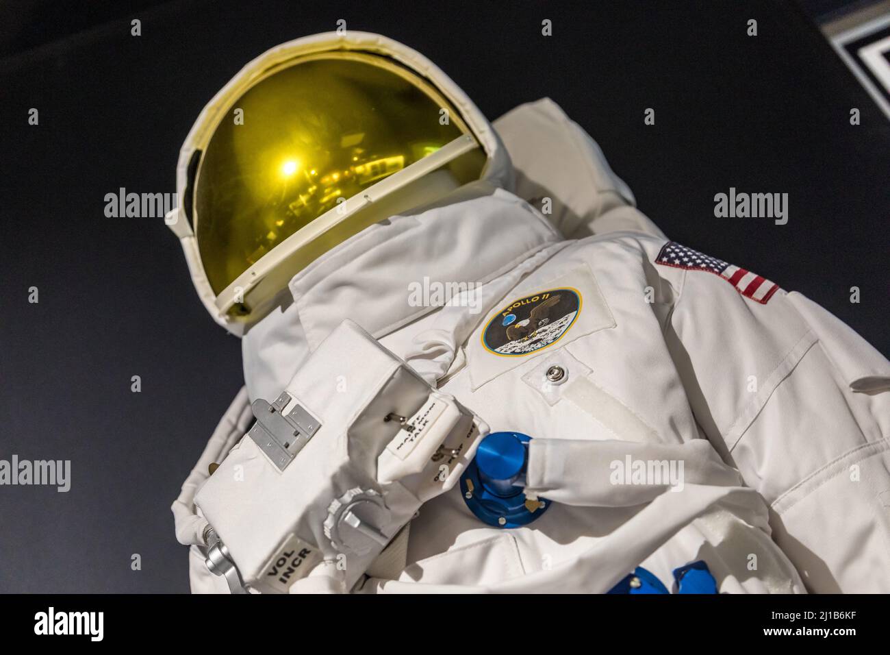 SPACESUIT GETRAGEN IM APOLLO 11, SCHWEIZERISCHES VERKEHRSHAUS DES SCHWEIZ, LUCERNE, KANTON LUCERNE, SCHWEIZ Stockfoto