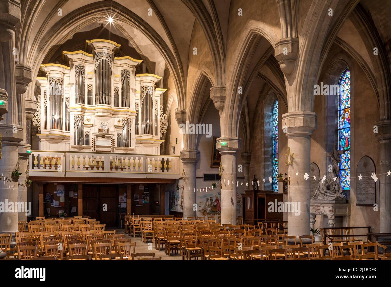 BACH-ORGEL, KIRCHE SAINT-MICHEL, PONTAUMUR, COMBRAILLES, (63) PUY DE DOME, AUVERGNE Stockfoto