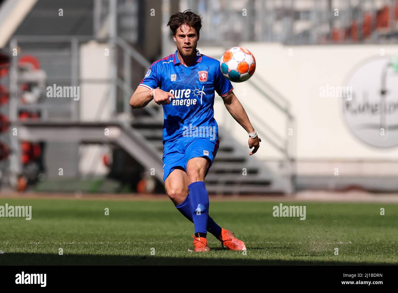 DÜSSELDORF, DEUTSCHLAND - 24. MÄRZ: Kik Pierie vom FC Twente beim Freundschaftsspiel zwischen Fortuna Düsseldorf und FC Twente in der Merkur Spielarena am 24. März 2022 in Düsseldorf (Foto: Marcel ter Bals/Orange Picles) Stockfoto