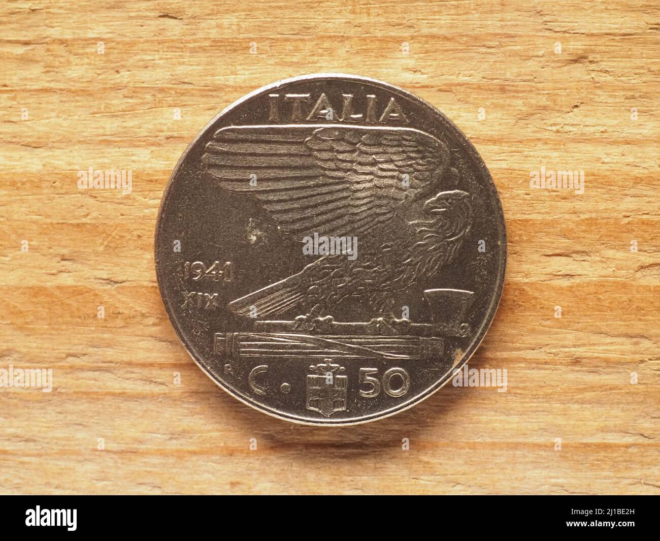 50-Cent-Münze auf der Rückseite zeigt Adler, Währung des italienischen  Königreichs Stockfotografie - Alamy