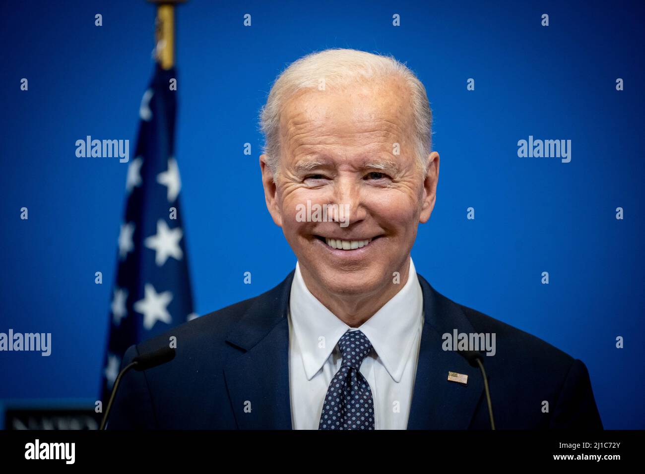 24. März 2022, Belgien, Brüssel: US-Präsident Joe Biden nimmt nach dem NATO-Sondergipfel am NATO-Hauptquartier an einer Pressekonferenz Teil. Bei dem Treffen soll die aktuelle Situation im russischen Krieg in der Ukraine erörtert werden. Foto: Michael Kappeler/dpa Stockfoto