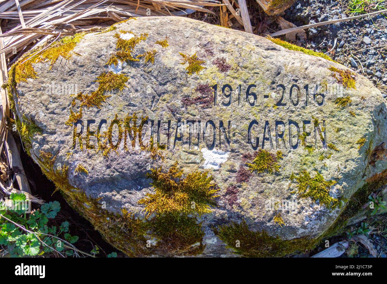 100 Jahre Versöhnungsstein im Garten 1916-2026 Stockfoto