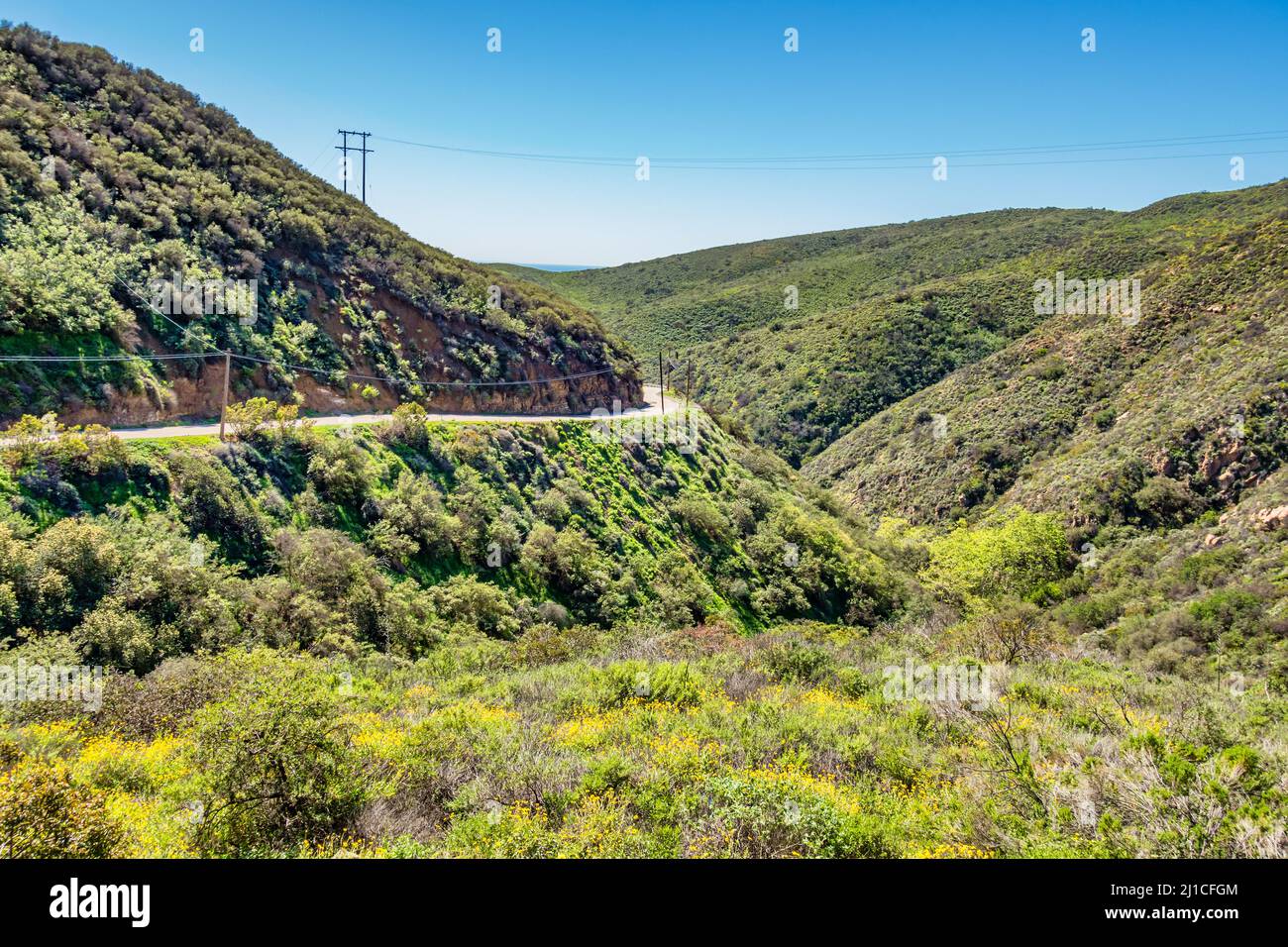 California State Route 23, Decker Road in den Santa Monica Mountains in der Nähe von Malibu, Los Angeles, Kalifornien, USA. Stockfoto