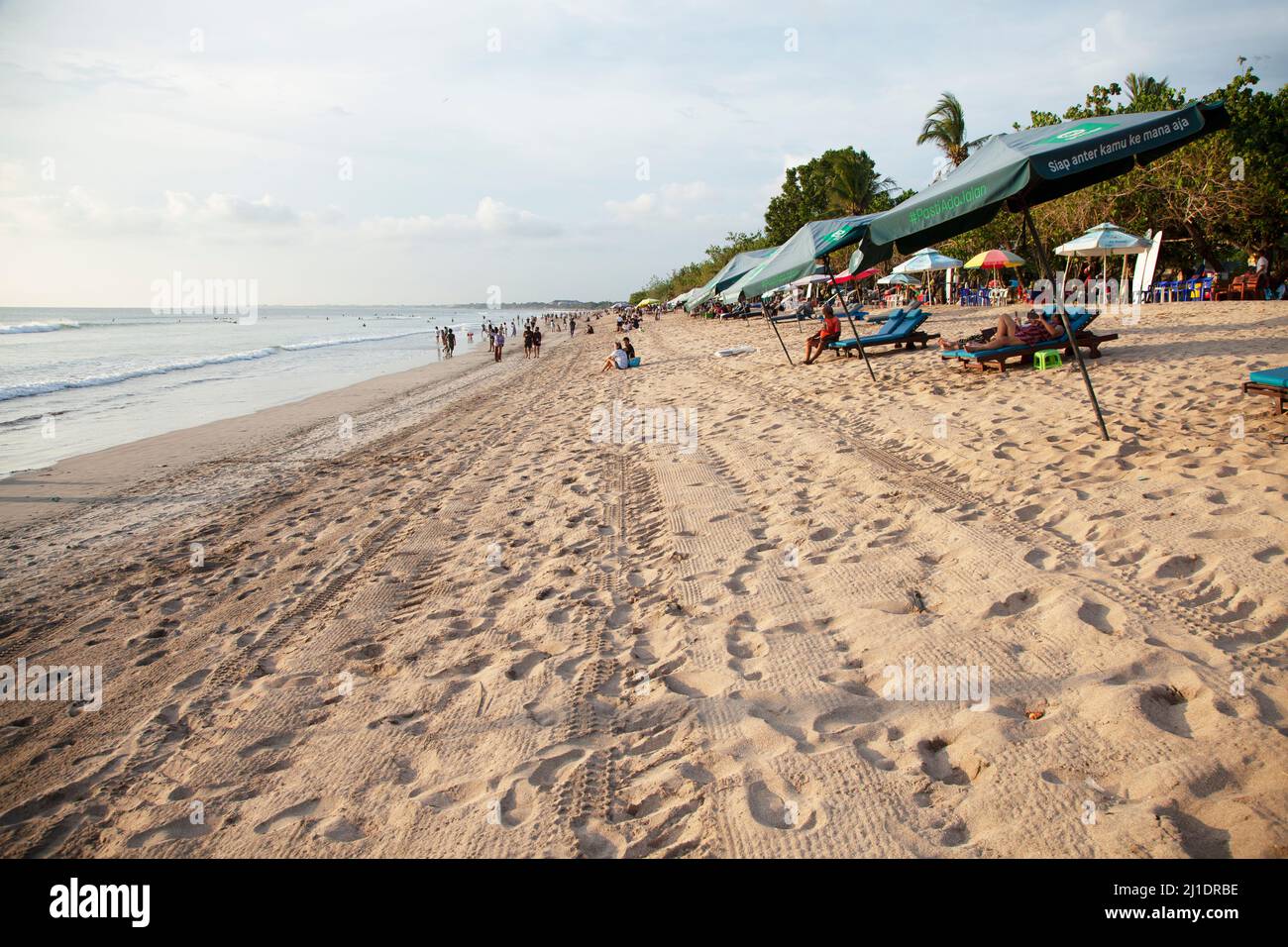 Kuta Beach in Bali, Indonesien im März 2022. Stockfoto