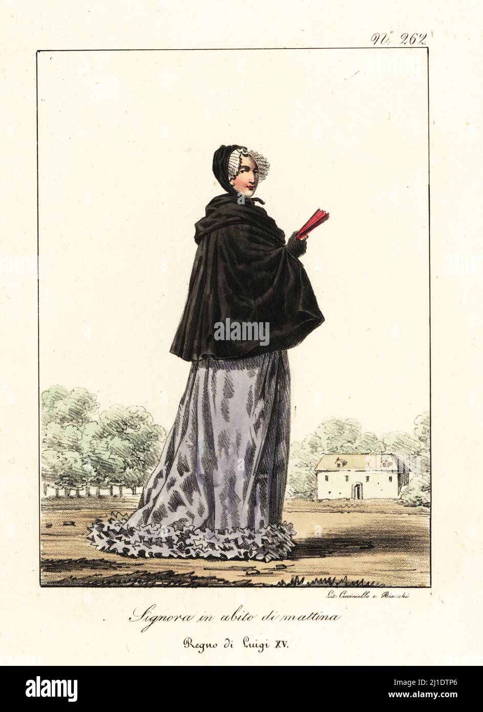 Junge französische Frau in Morgenkleid, Ära von König Louis XV. Sie trägt eine enge Haube, einen kurzen schwarzen Umhang und einen langen Samtmantel. Jeune Dame en negzige du matin. Regne de Louis XV Handkolorierte Lithographie von Lorenzo Bianchi und Domenico Cuciniello nach Hippolyte Lecomte aus Costumi civili e militari della monarchia francese dal 1200 al 1820, Neapel, 1825. Italienische Ausgabe von Lecomtes zivilen und militärischen Kostümen der französischen Monarchie von 1200 bis 1820. Stockfoto