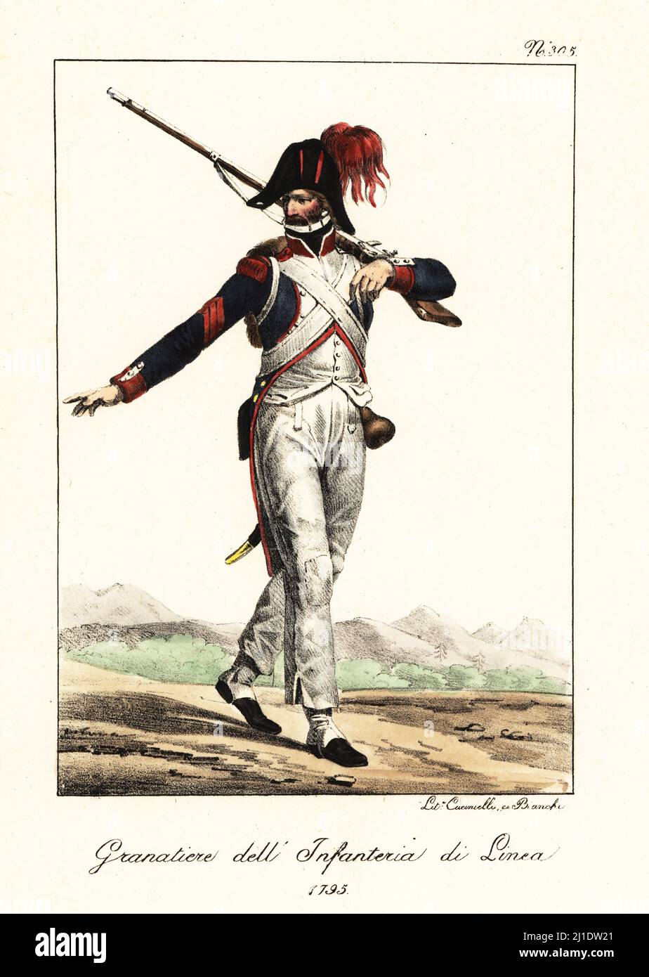 Soldat des Regiments der Linieninfanterie, Französische revolutionäre Armee, 1795. In geplumptem Bicorn, blauem Mantel mit weißem Revers, Pantalons, Spaten, mit Muskete, Schießpulver-Gehäuse und Schwert. Grenadier d’Infanterie de Ligne. Handkolorierte Lithographie von Lorenzo Bianchi und Domenico Cuciniello nach Hippolyte Lecomte aus Costumi civili e militari della monarchia francese dal 1200 al 1820, Neapel, 1825. Italienische Ausgabe von Lecomtes zivilen und militärischen Kostümen der französischen Monarchie von 1200 bis 1820. Stockfoto