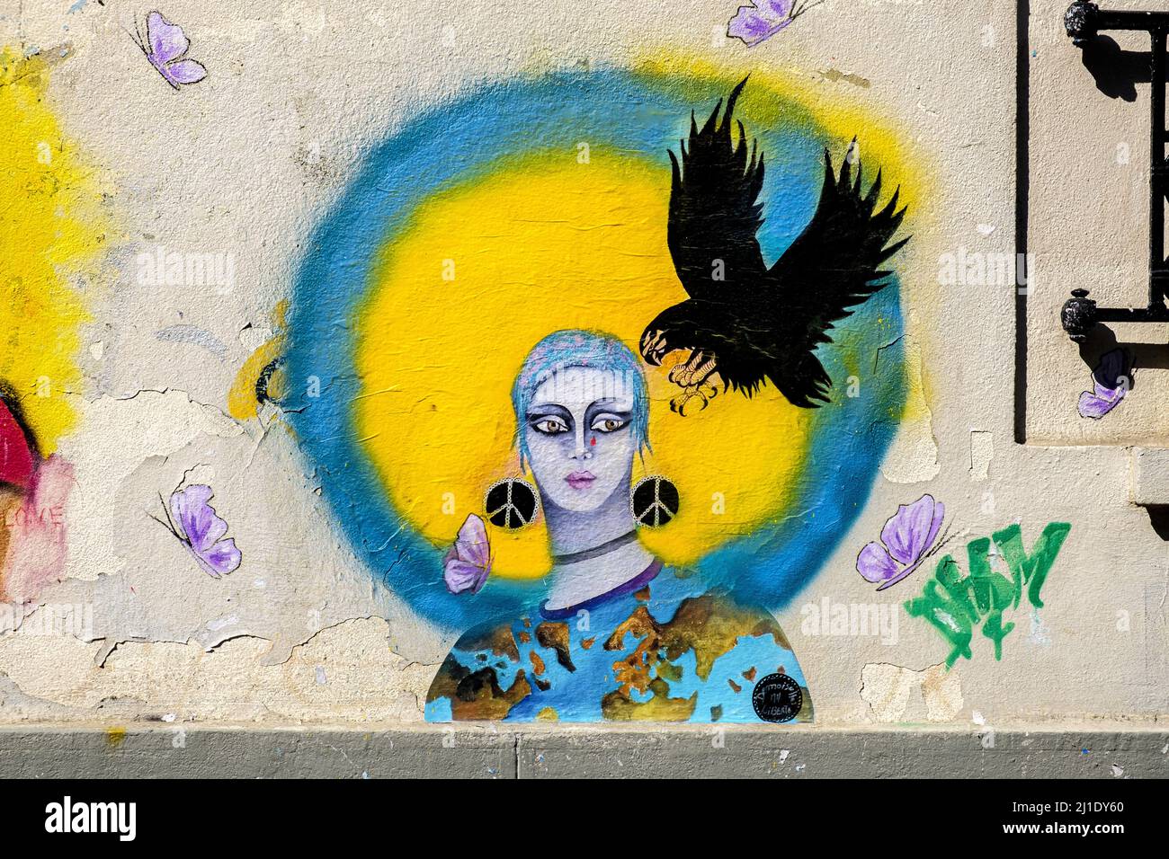 Paris (75) 13e arrdt. Quartier de la Butte aux Cailles. Sur un mur de la rue de la Butte aux Cailles, une peinture murale de l'artiste Demoiselle MM, Stockfoto