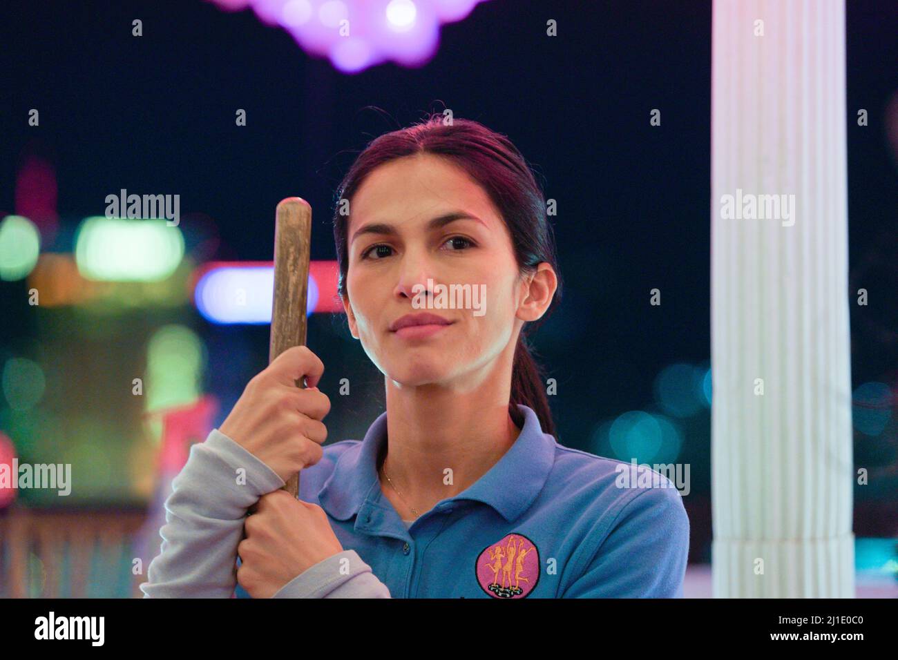 ELODIE YUNG in THE CLEANING LADY (2022), Regie: JON AMIEL. Kredit: Fox Entertainment / Warner Bros. Television / Album Stockfoto