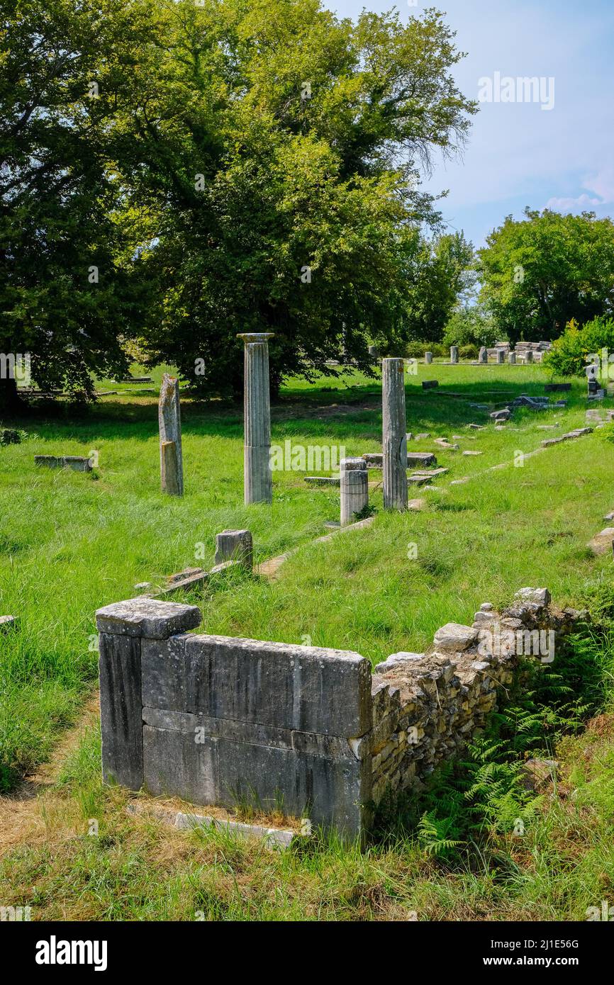 28.08.2021, Griechenland, Ostmakedonien und Thrakien, Limenas - die Hauptstadt Limenas mit ihren antiken Ruinen, der antiken Agora und dem archäologischen museu Stockfoto