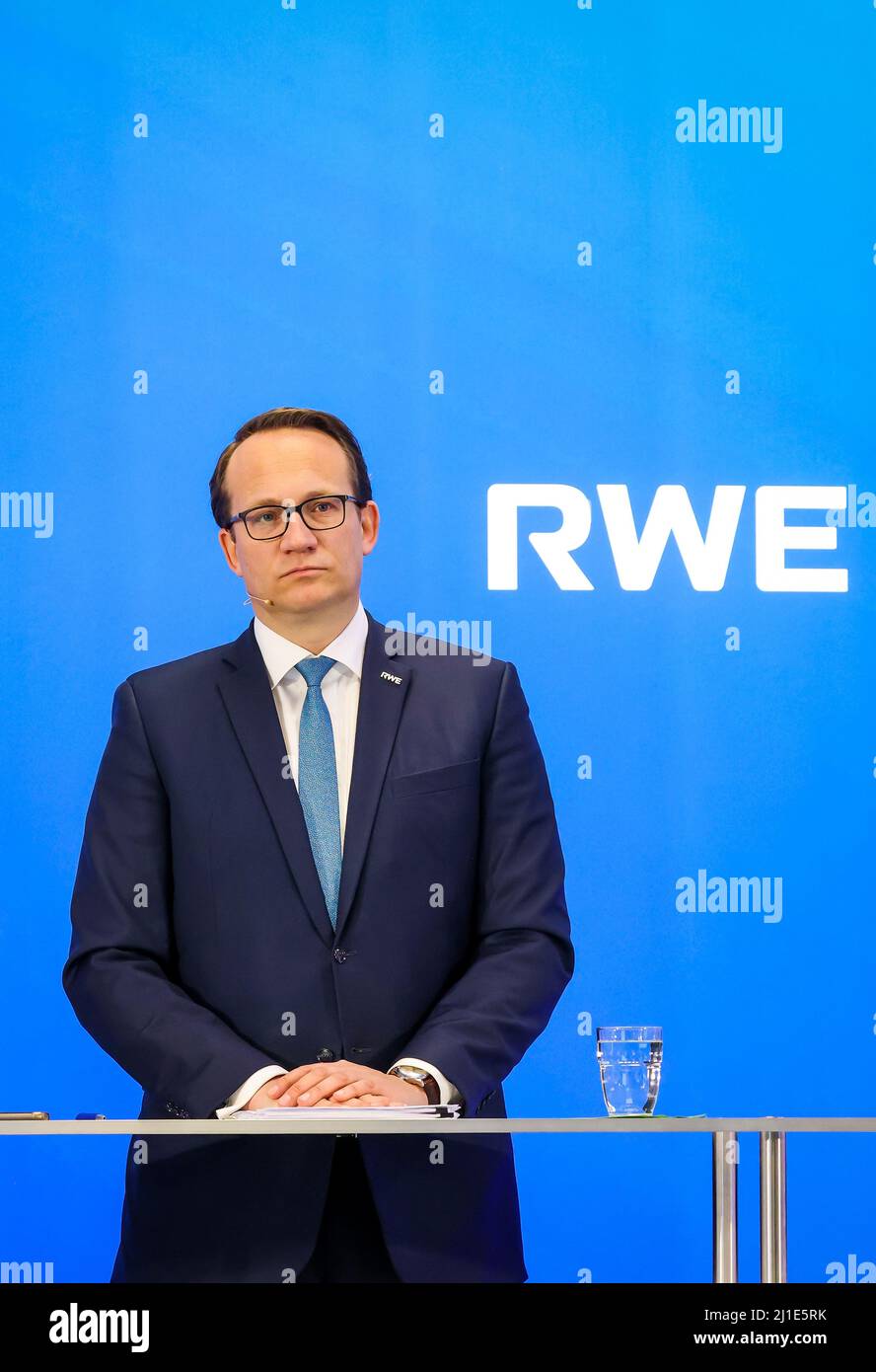 15.03.2022, Deutschland, Nordrhein-Westfalen, Essen - RWE-Vorstandsvorsitzender Markus Krebber bei der RWE-Jahrespressekonferenz. 00X220315D011KU Stockfoto
