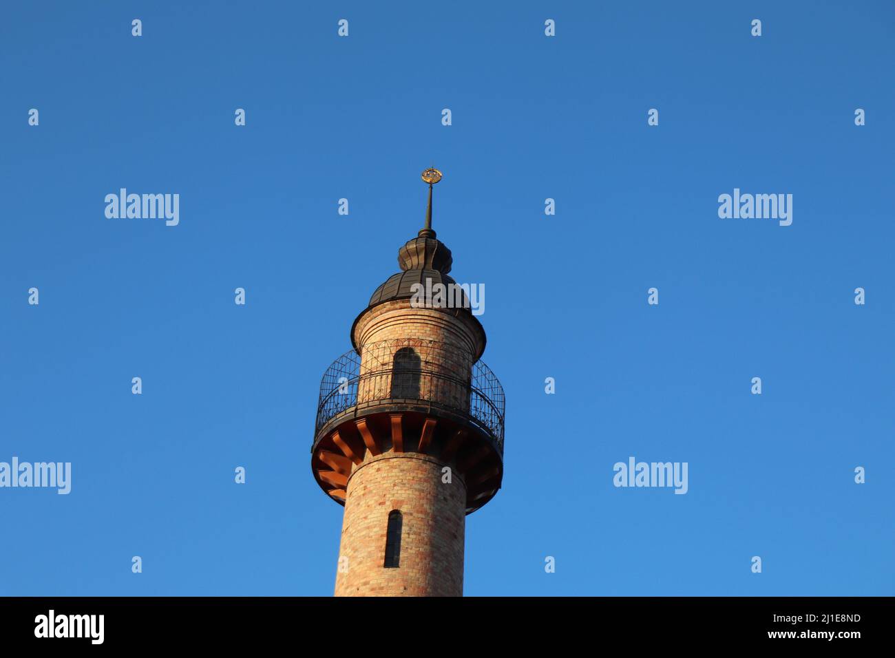 Satu Mare Romania Feuerwehrturm im Herbst-Frühling Stockfoto