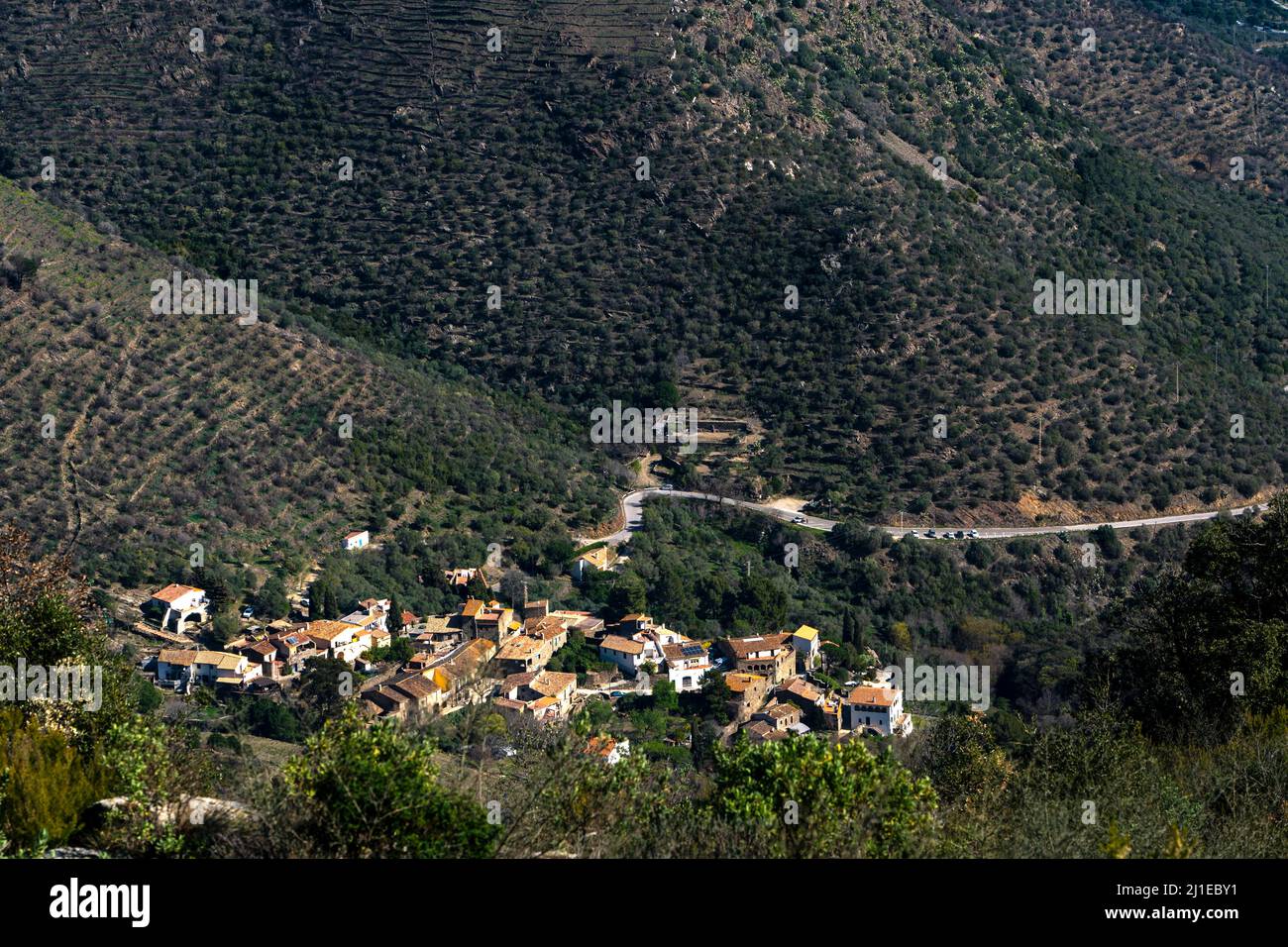 Blick auf La Vall de Santa Creu von der GIP 6041 von El Port de La Selva nach Sant Pere de Rodes, Katalonien, Spanien Stockfoto