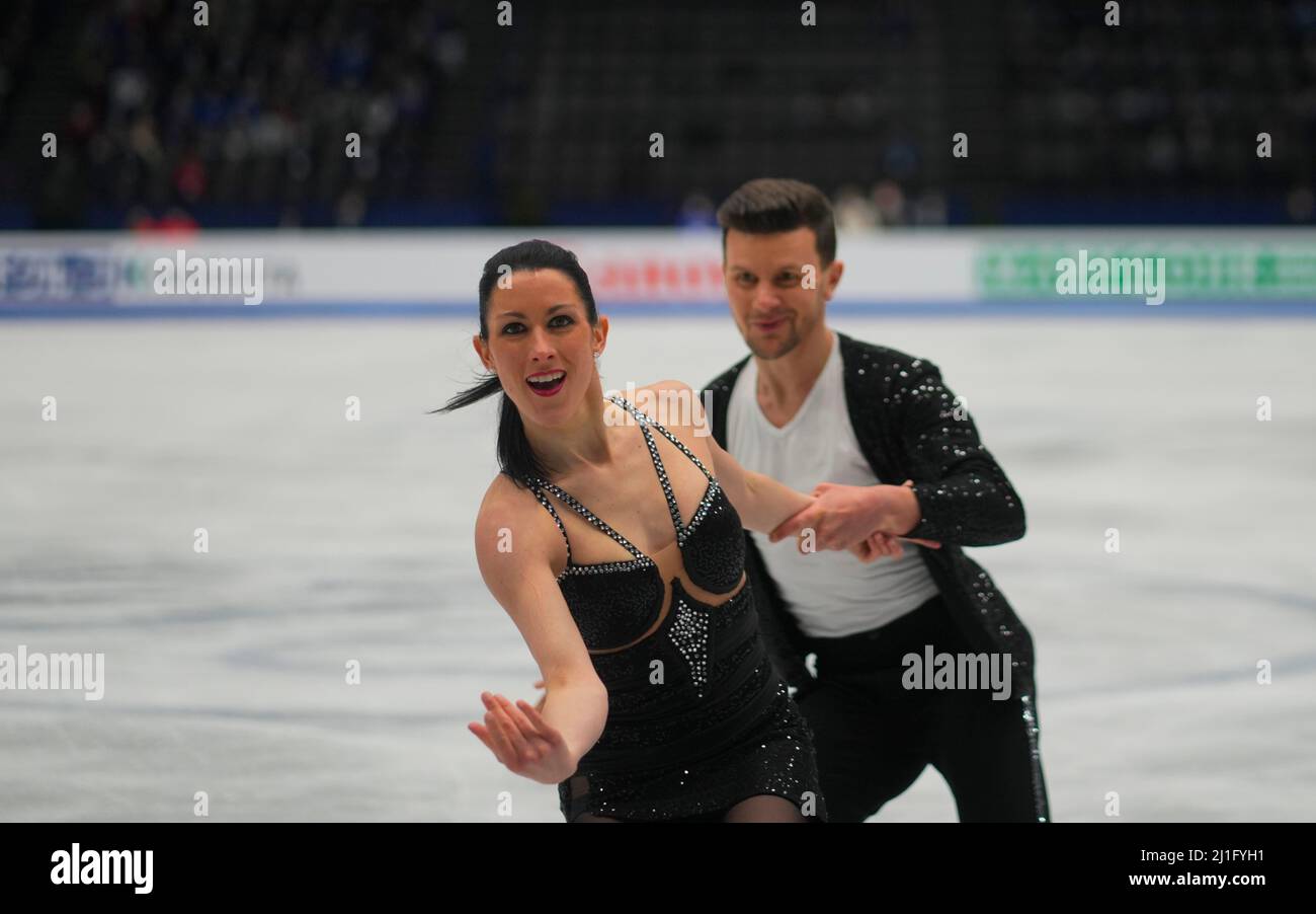 Sud de France Arena, Montpellier, Frankreich. 25. März 2022. Charlene Guignard und Marco Fabbri aus Italien bei Pairs Ice Dance, World Figure Skating Championship in der Sud de France Arena, Montpellier, Frankreich. Kim Price/CSM/Alamy Live News Stockfoto