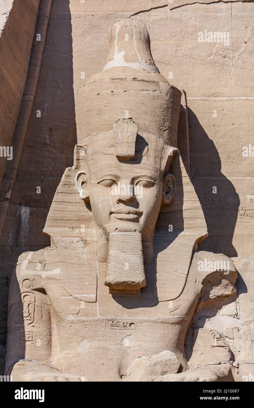 Statue von Ramses II. Im Großen Tempel von Abu Simbel Stockfoto