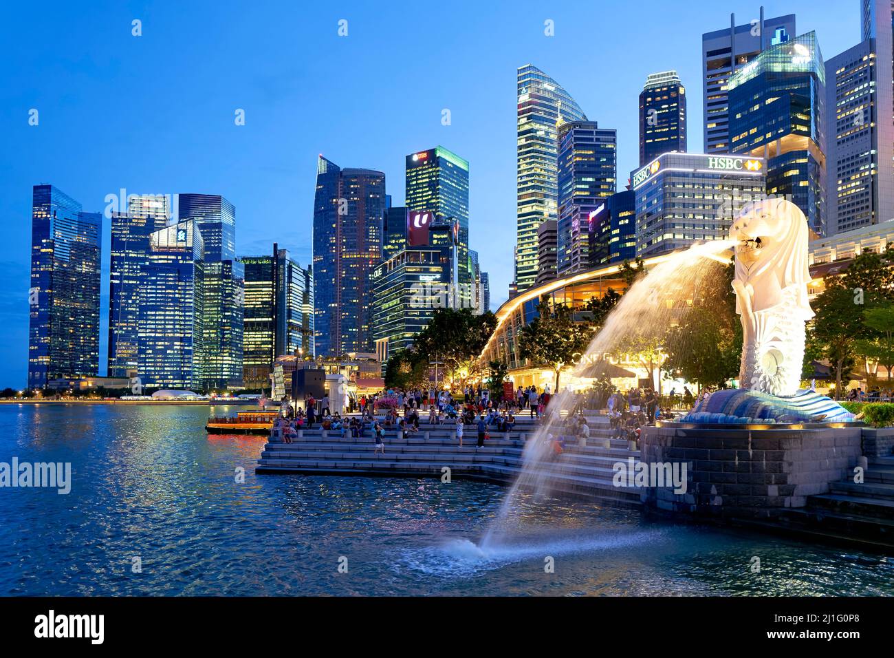Singapur. Marina Bay. Business Financial District. Der Merlion Stockfoto