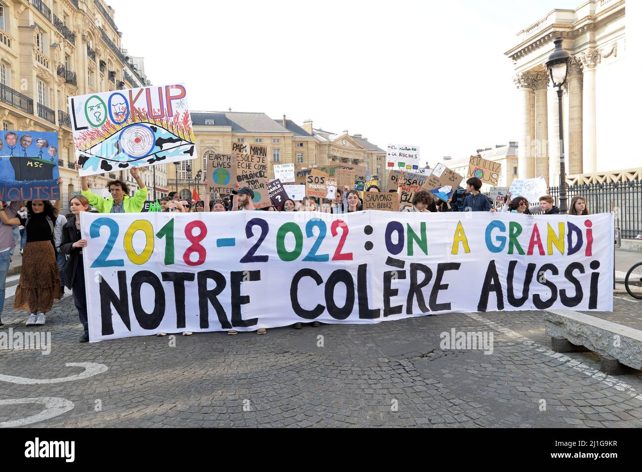 In Paris organisierte Demonstration des Kollektivs „Jugend für Klima“, um ihre Wut gegen die Untätigkeit der öffentlichen Behörden in Bezug auf die Ökologie zu rufen. Stockfoto