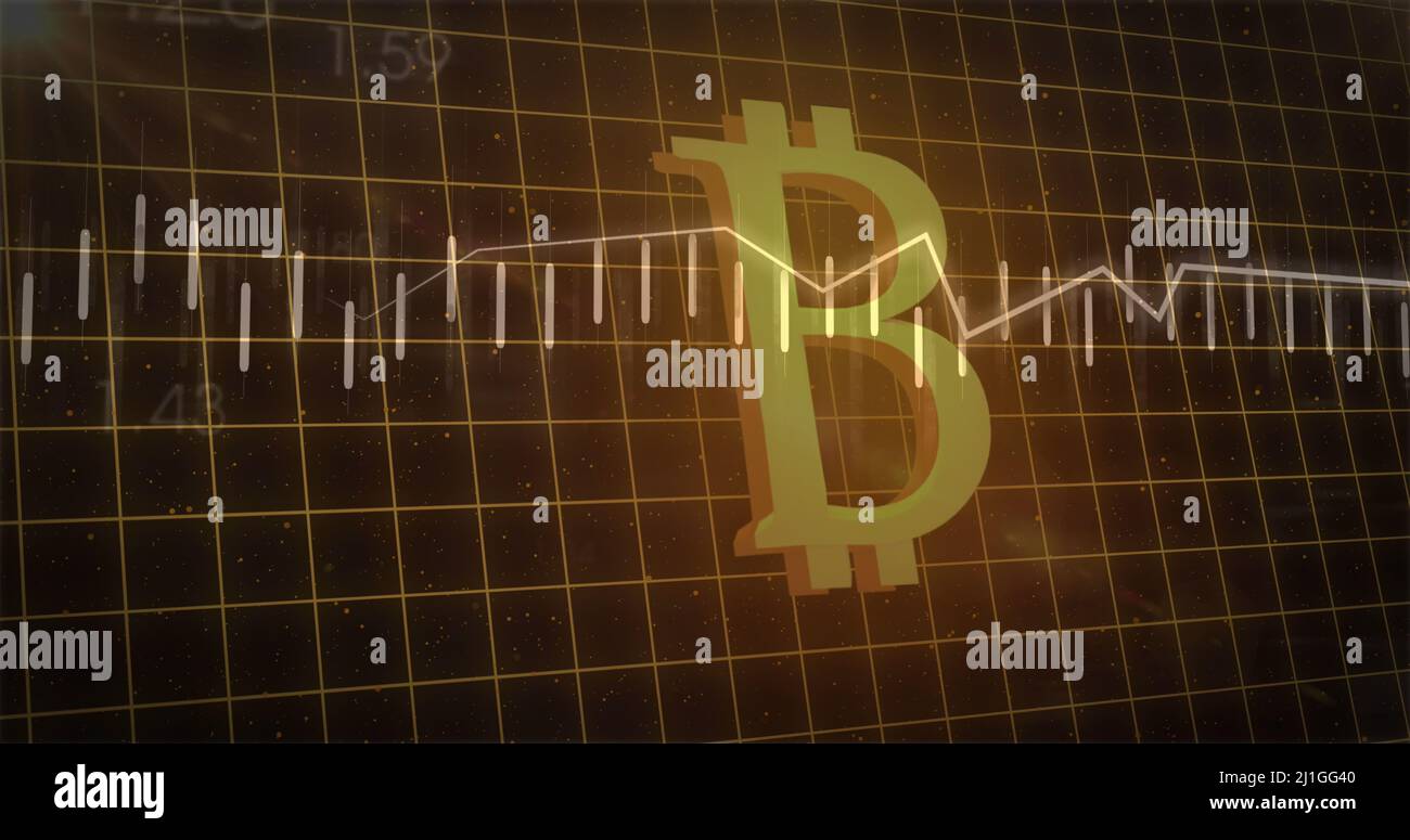 Bild der Verarbeitung von Finanzdaten über Bitcoin-Zeichen auf schwarzem Hintergrund Stockfoto