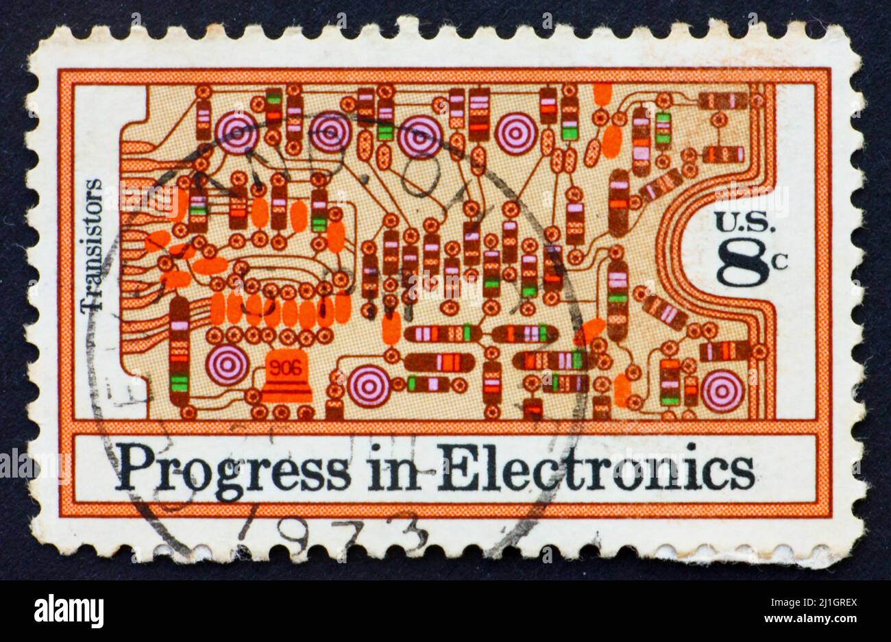 VEREINIGTE STAATEN von AMERIKA - UM 1973: Ein in den Vereinigten Staaten von Amerika gedruckter Stempel zeigt Transistors und Printed Circuit Board, um 1973 Stockfoto