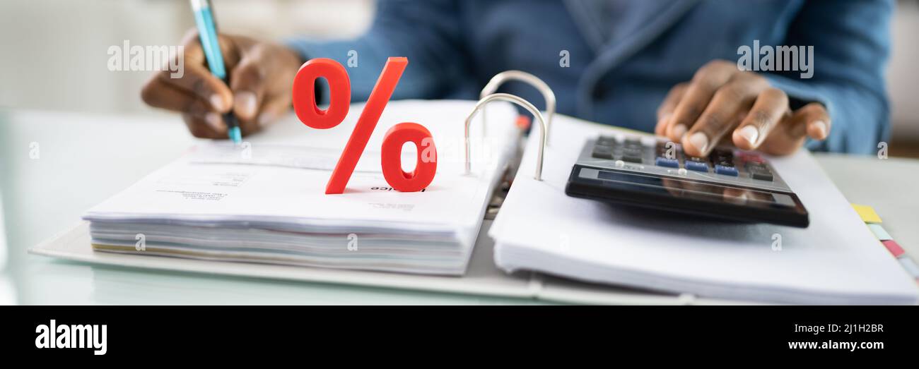 Körperschaftssteuer Und Zinssatz In Prozent. Prozentsatz Wird Berechnet Stockfoto