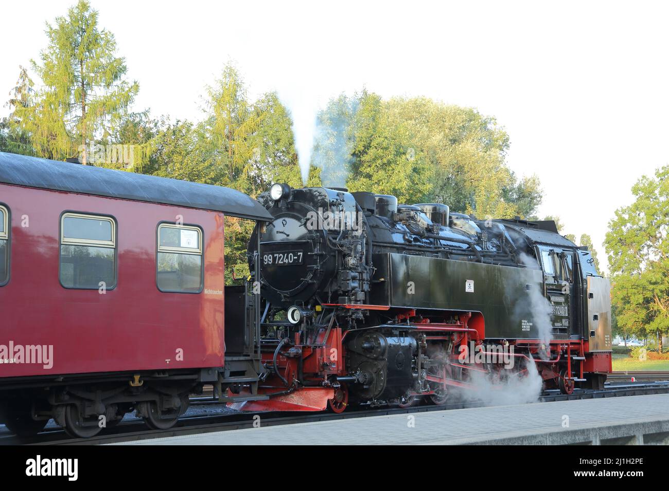 Schmalspurbahn-Dampflokomotive am Bahnhof in Gernrode im Harz, Sachsen-Anhalt, Deutschland Stockfoto