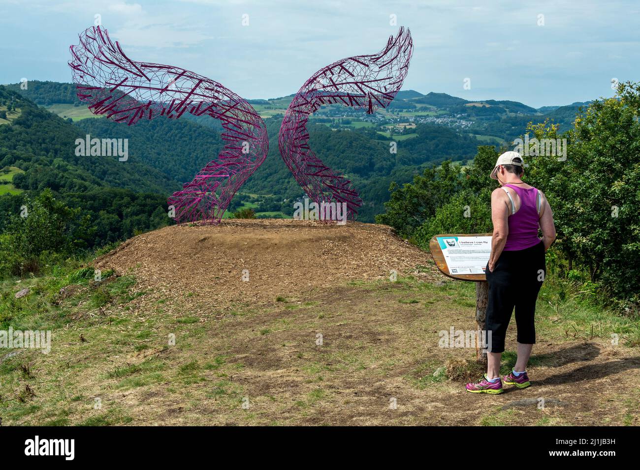 Horizons Kunst und Natur in Sancy 2021. Ich glaube, ich kann fliegen Arbeit von Gleb Dusavitskiy, Puy de Dome, Auvergne Rhone Alpes, Frankreich Stockfoto
