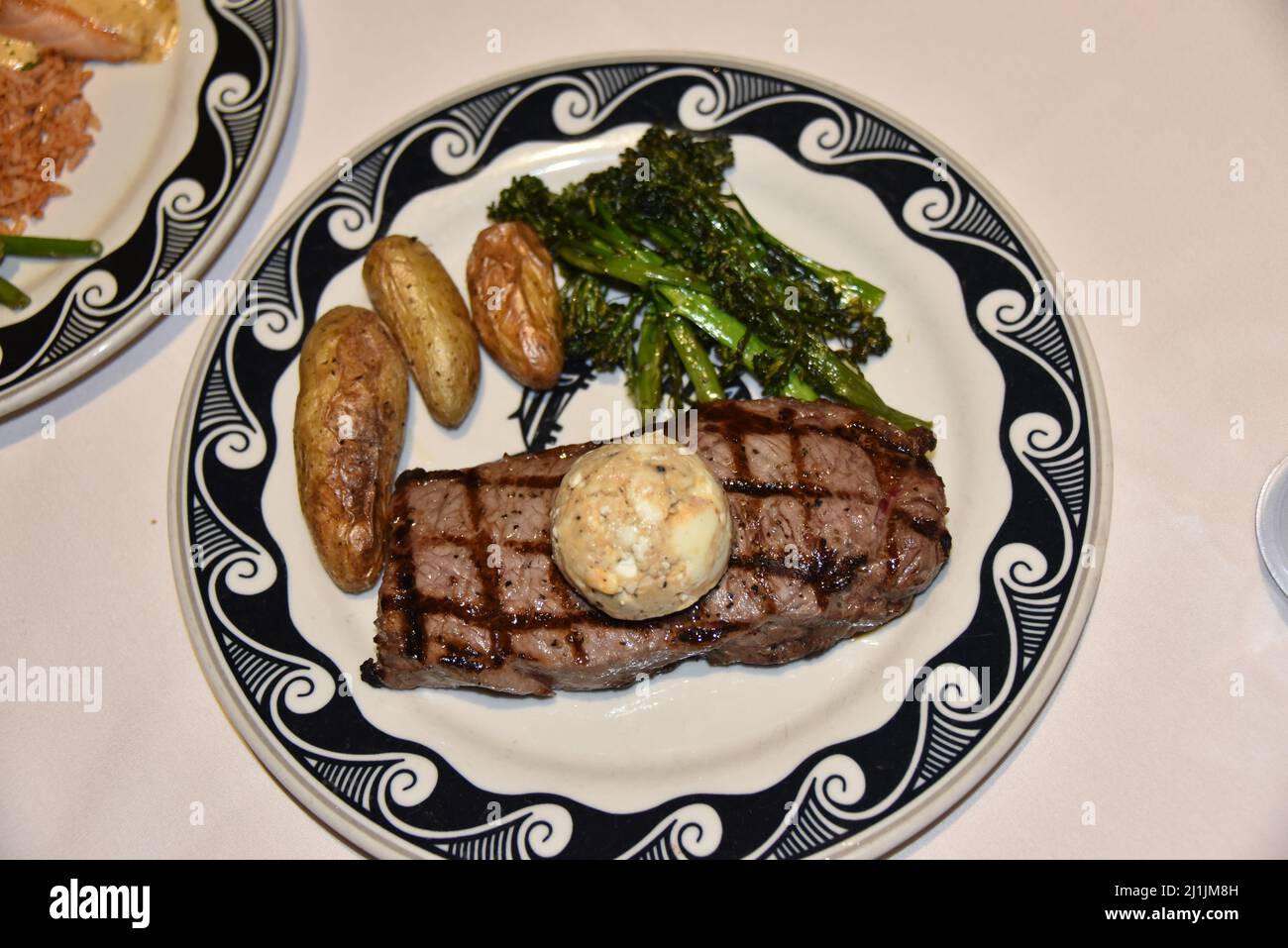 Grand Canyon, AZ., USA 12/31/2021. El Tovar Hotel-National Historic Landmark in 1987-Master Chef zubereitete Mahlzeiten für Könige und Königinnen. Stockfoto