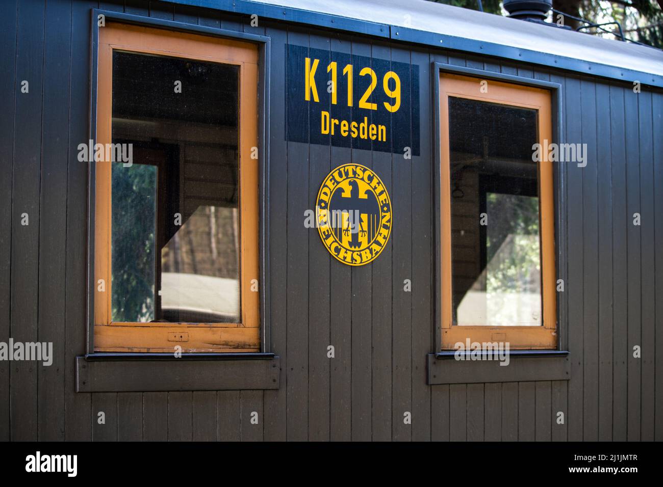 Siegel der Deutschen Reichsbahn auf einem Schmalspurwagen namens Dresden Stockfoto