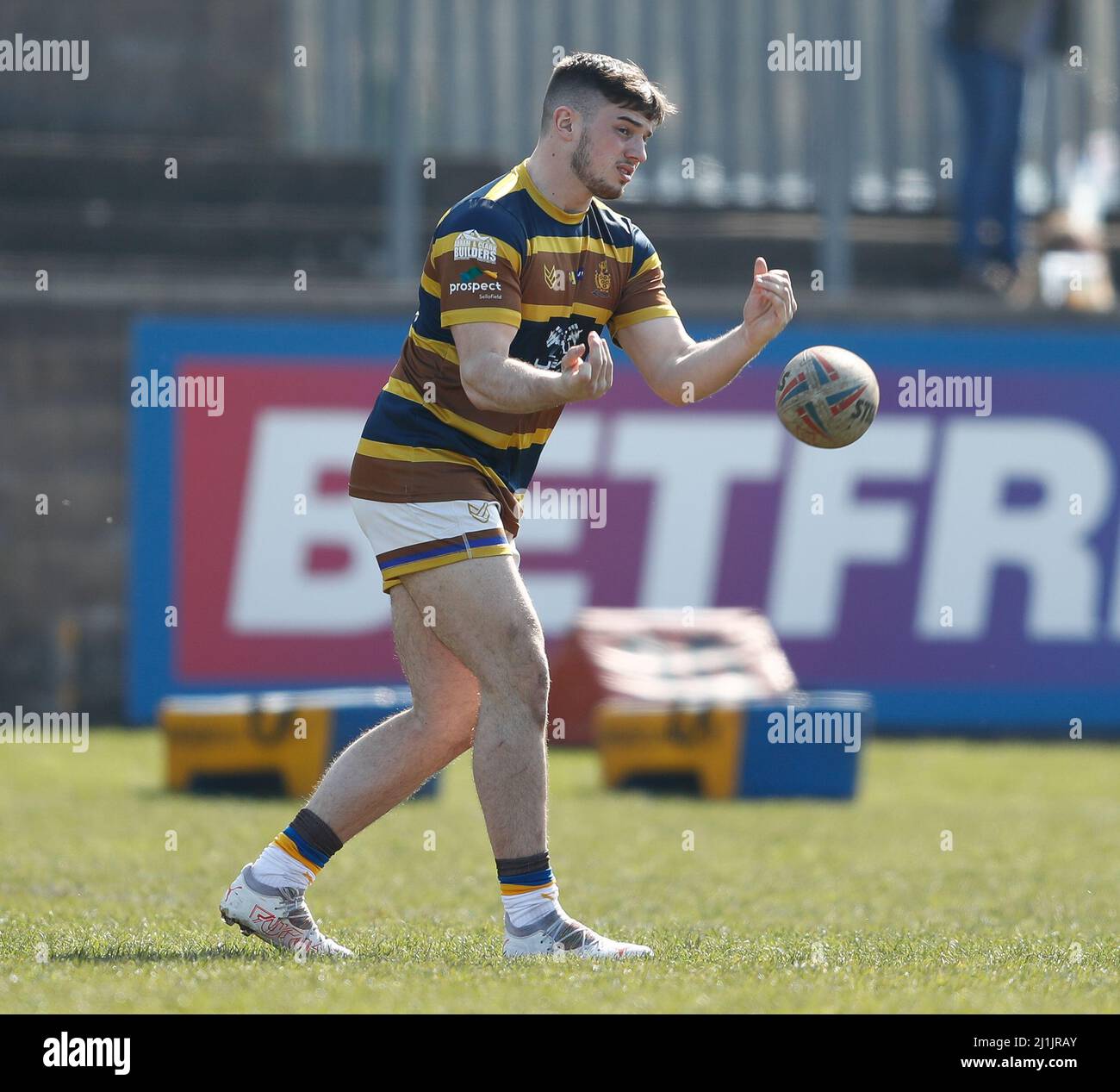 Whitehavens Ryan King wärmt sich während des Betfred Challenge Cup in der LEL Arena, West Cumbria, auf. Bilddatum: Samstag, 26. März 2022. Stockfoto