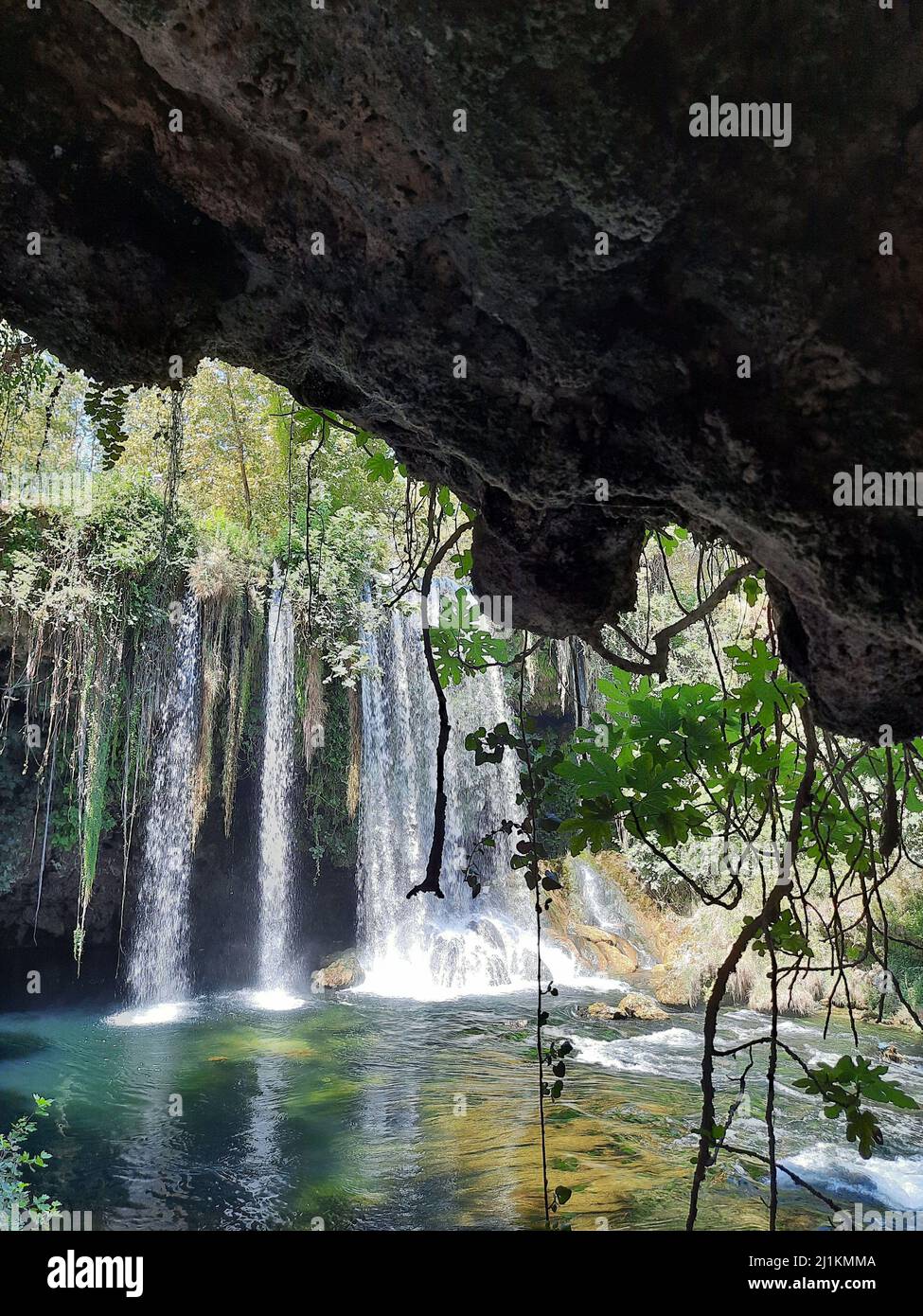 Antalya, Türkei, 11 2021. Juli: Antalya Duden Wasserfall als „Duden Selalesi“ bekannt Stockfoto
