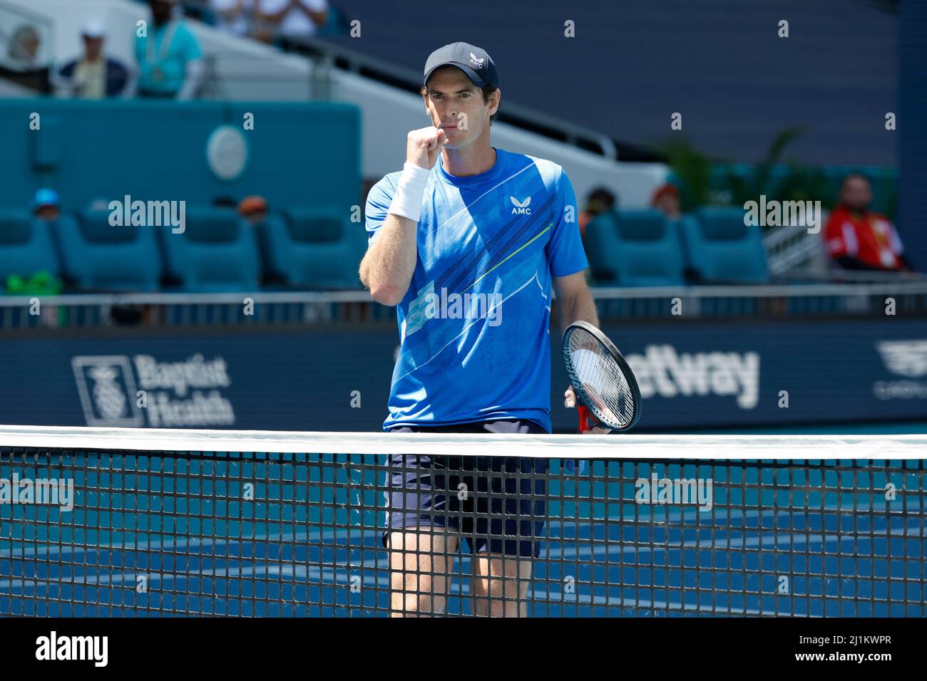 Miami Gardens, Florida, USA. 26. März 2022. Daniil Medvedev aus Russland besiegt Andy Murray aus Großbritannien am 6. Tag der Miami Open im Hard Rock Stadium am 26. März 2022 in Miami Gardens, Florida. Personen: Kredit: Hoo Me/Media Punch/Alamy Live News Stockfoto