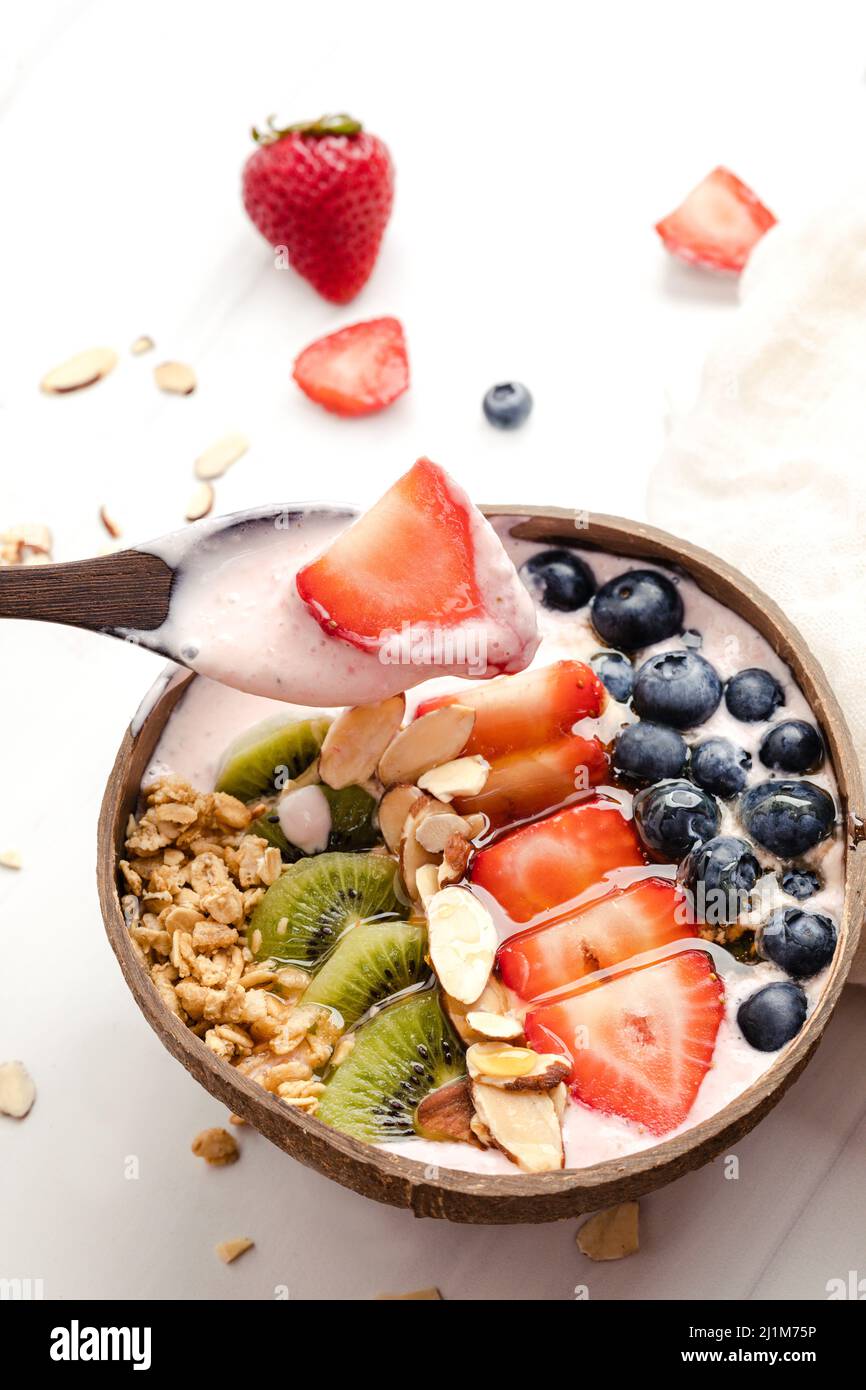 Smoothie Bowl Zum Frühstück Stockfoto