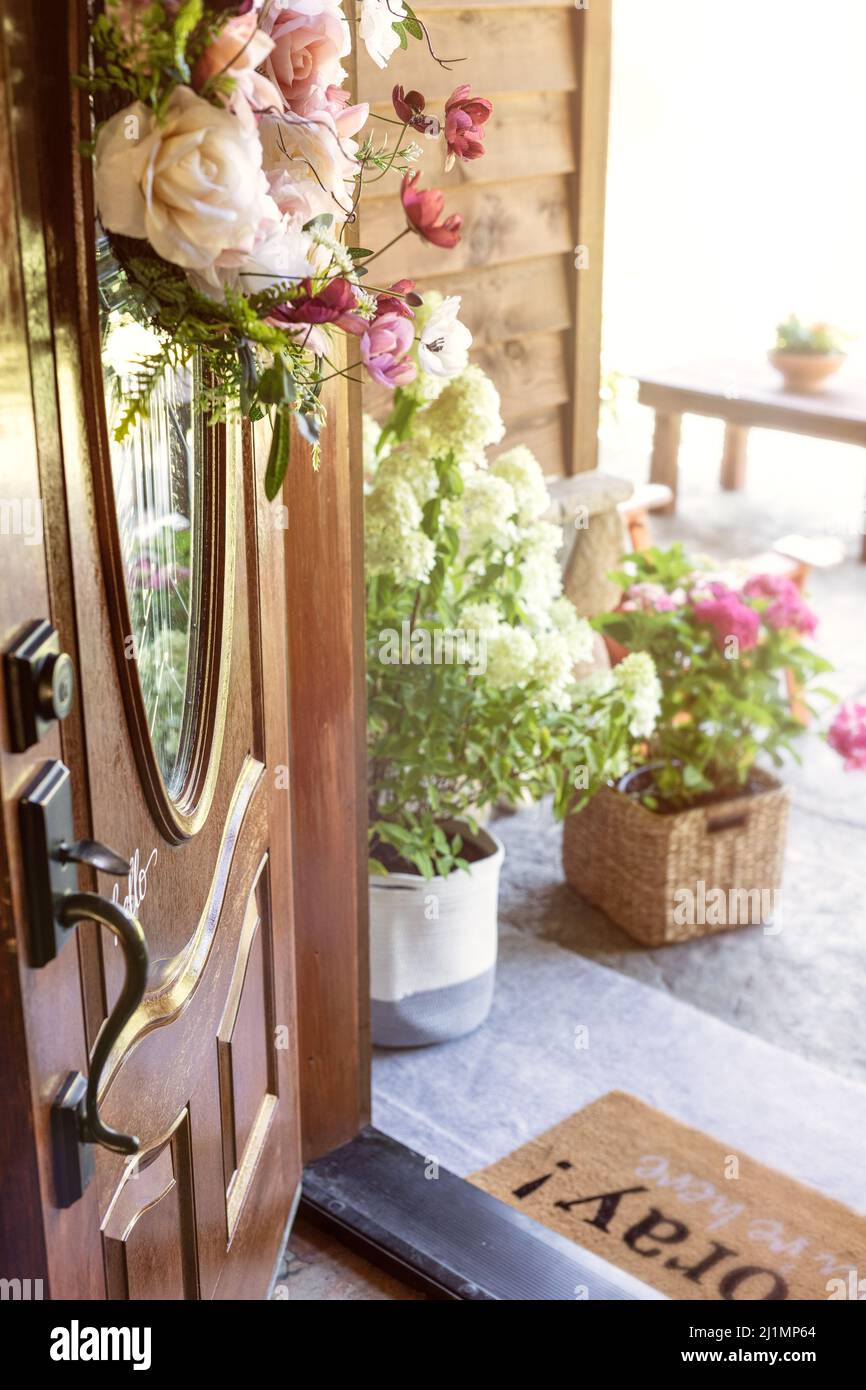 Home Doorway Heißt Sie Innen Willkommen Stockfoto