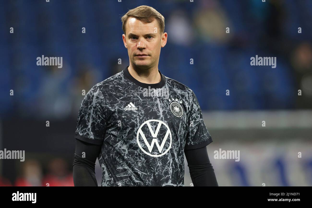 Sinsheim, Deutschland. 26. Mar, 2022. firo : 03/26/2022, Fuvuball, Fußball: DFB-Nationalmannschaft, Männer, MV§nner, Testspiel, Lv§nderspiel, Freundschaftsspiel, Deutschland - Israel 2: 0 goalwart Manuel NEUER, GER Warming Up, Credit: dpa/Alamy Live News Stockfoto
