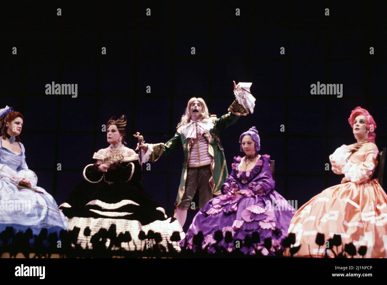 MOLIERE . JEAN BAPTISTE POQUELIN. ESCRITOR FRANCES . 1622 - 1673. TEATRO.“ LAS MUJERES SABIAS 'REPRESENTACION TEATRAL EN MADRID , AÑO 1999. VERSION DE ADOLFO MARSILLACH. ACTRIZ , ANALIA GADE. Stockfoto