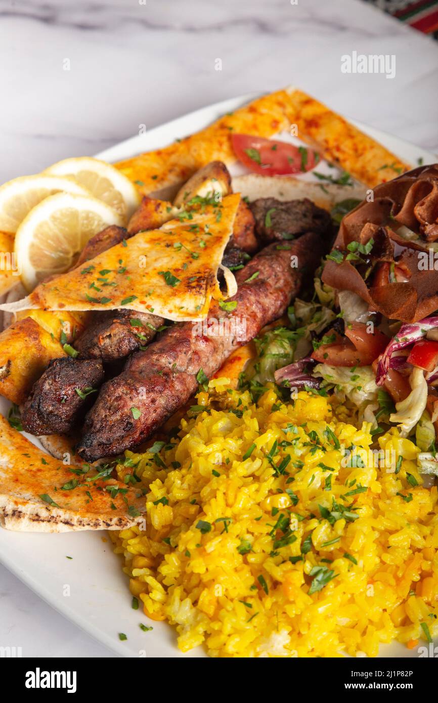 Nahaufnahme eines typischen Gerichts der libanesischen Küche. Stockfoto